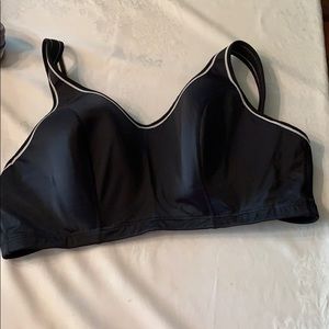 Livi active sports bra